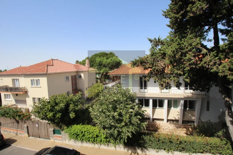 Apartamento T3 para Venda em Carcavelos e Parede Foto 7