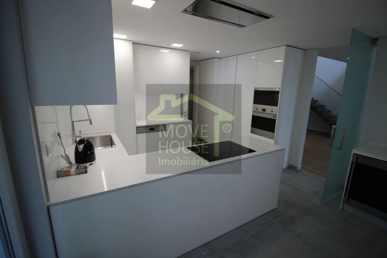 Apartamento T3 para Venda em Carcavelos e Parede Foto 33