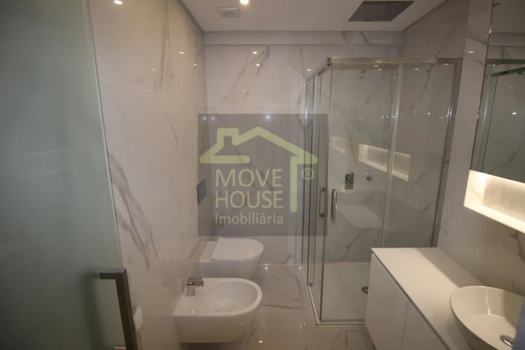 Apartamento T3 para Venda em Carcavelos e Parede Foto 55