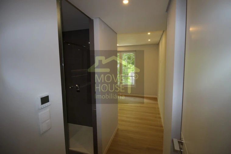 Apartamento T3 para Venda em Carcavelos e Parede Foto 41