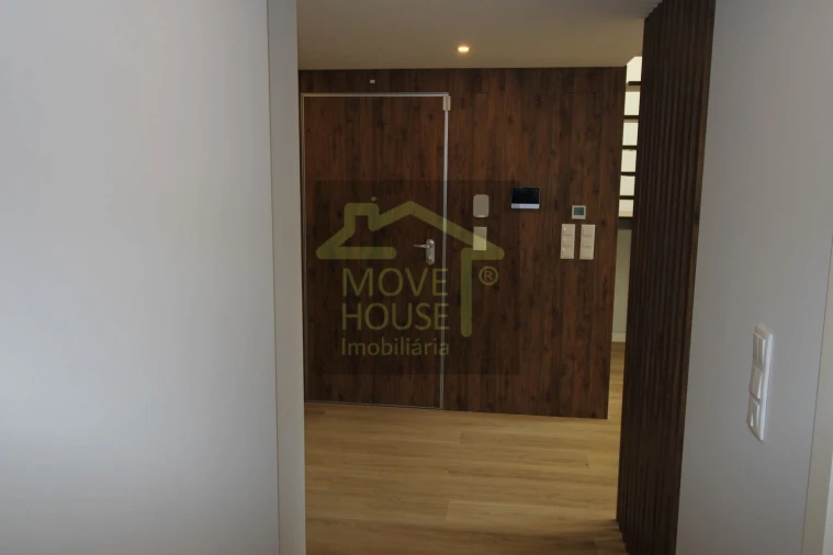 Apartamento T3 para Venda em Carcavelos e Parede Foto 11