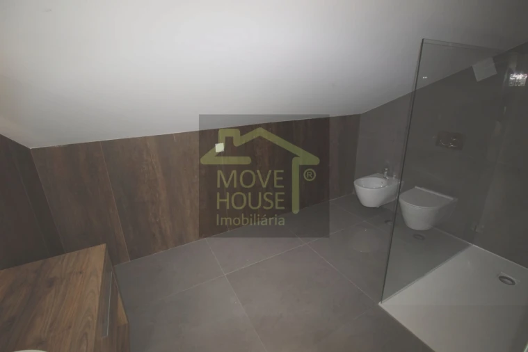 Apartamento T3 para Venda em Carcavelos e Parede Foto 68