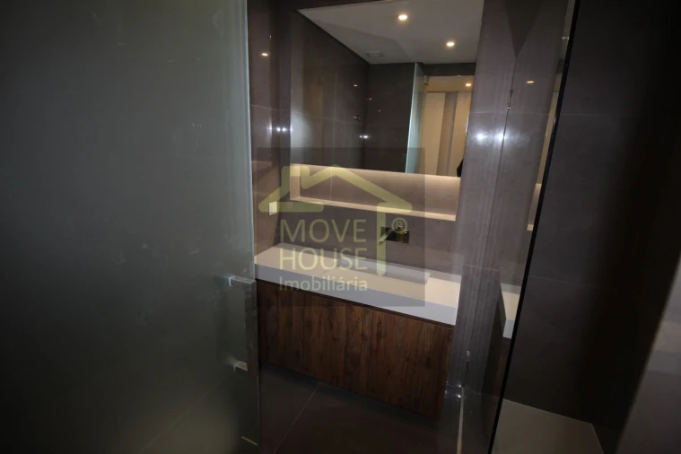 Apartamento T3 para Venda em Carcavelos e Parede Foto 43