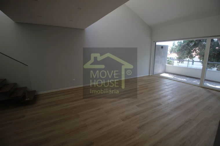 Apartamento T3 para Venda em Carcavelos e Parede Foto 25