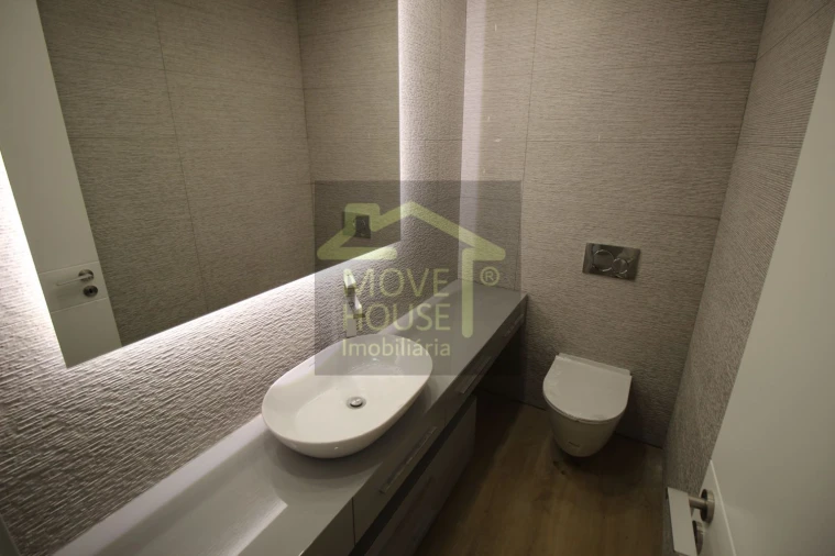 Apartamento T3 para Venda em Carcavelos e Parede Foto 17