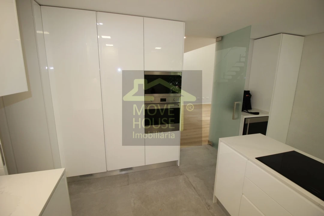 Apartamento T3 para Venda em Carcavelos e Parede Foto 36