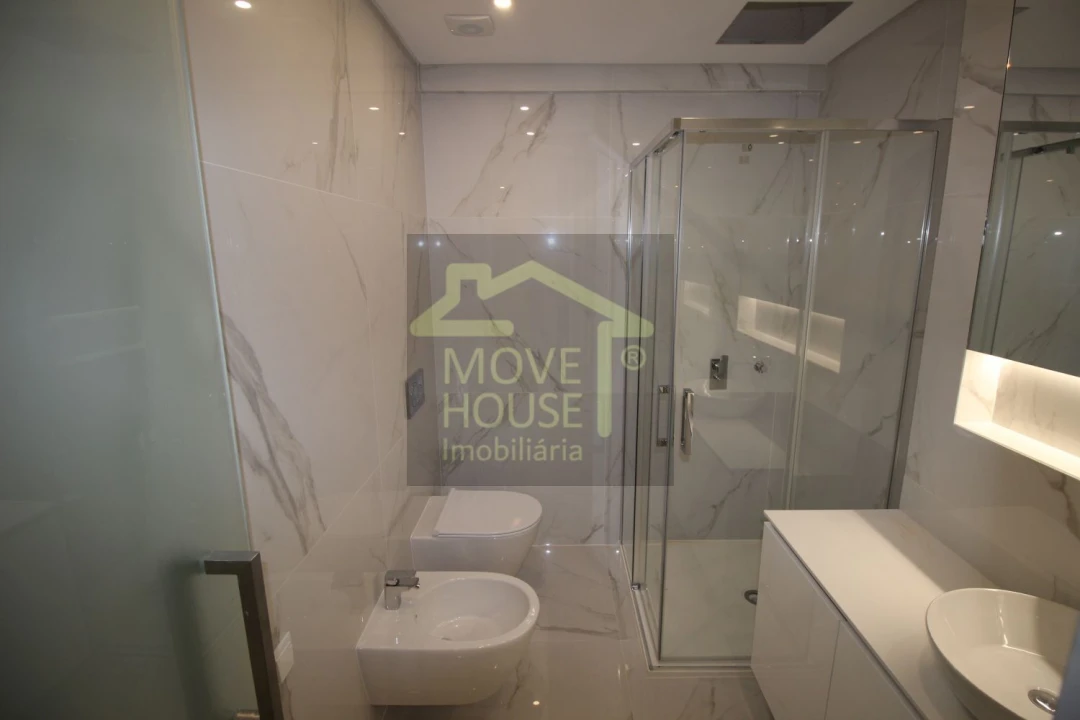 Apartamento T3 para Venda em Carcavelos e Parede Foto 55