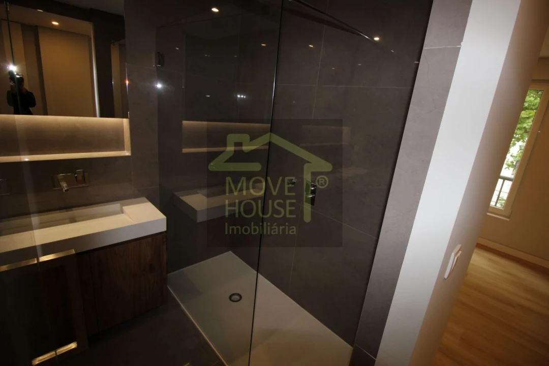 Apartamento T3 para Venda em Carcavelos e Parede Foto 48