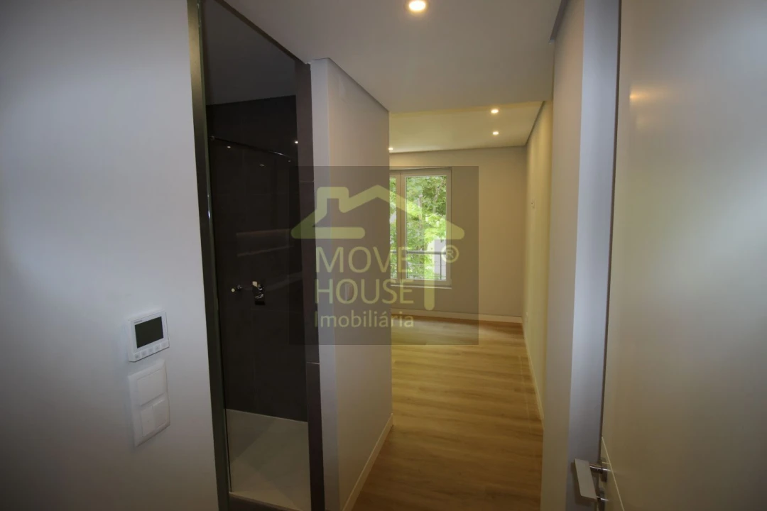 Apartamento T3 para Venda em Carcavelos e Parede Foto 41