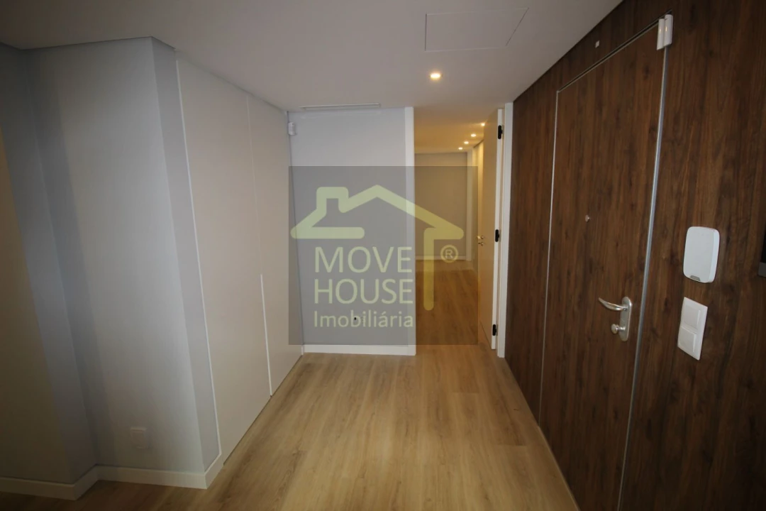 Apartamento T3 para Venda em Carcavelos e Parede Foto 9