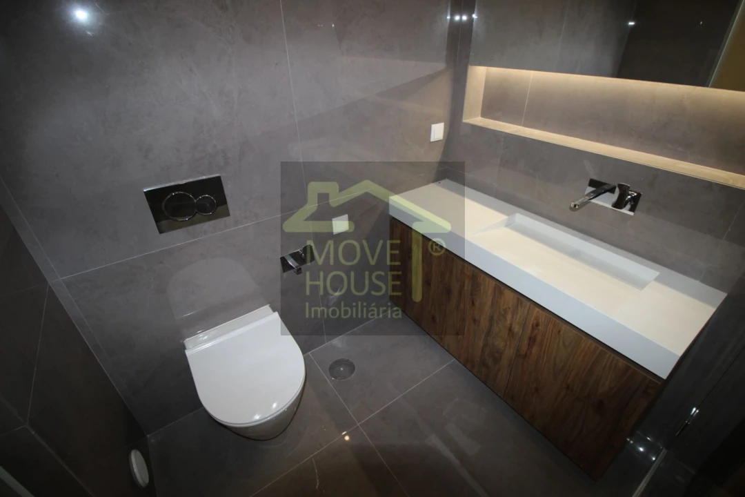 Apartamento T3 para Venda em Carcavelos e Parede Foto 50