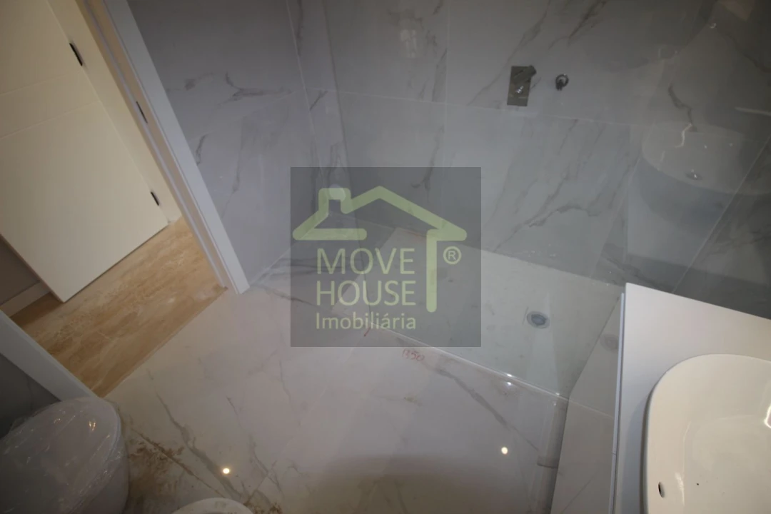 Apartamento T3 para Venda em Carcavelos e Parede Foto 14