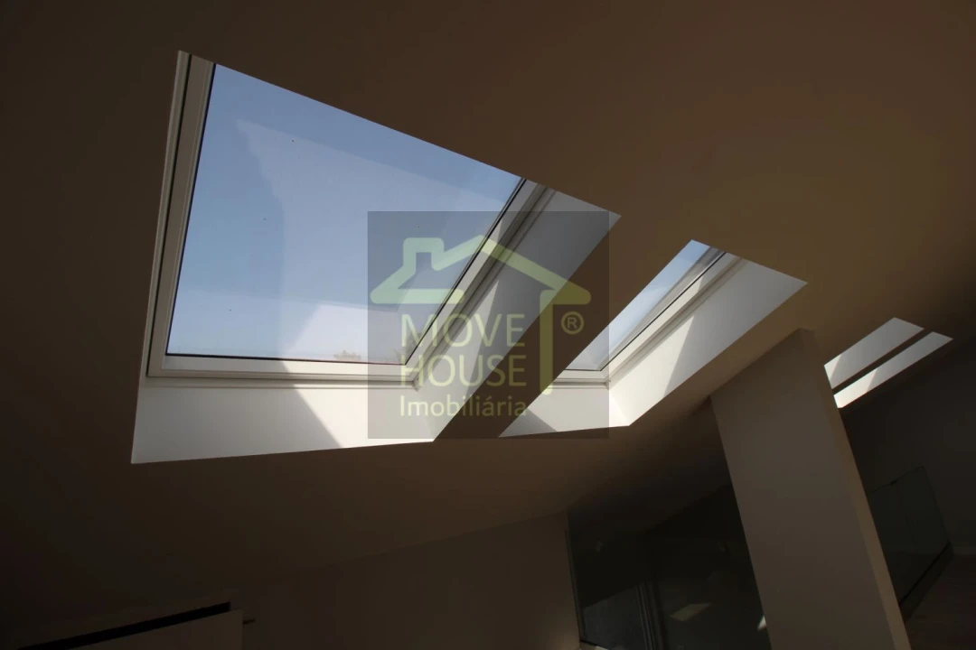 Apartamento T3 para Venda em Carcavelos e Parede Foto 23