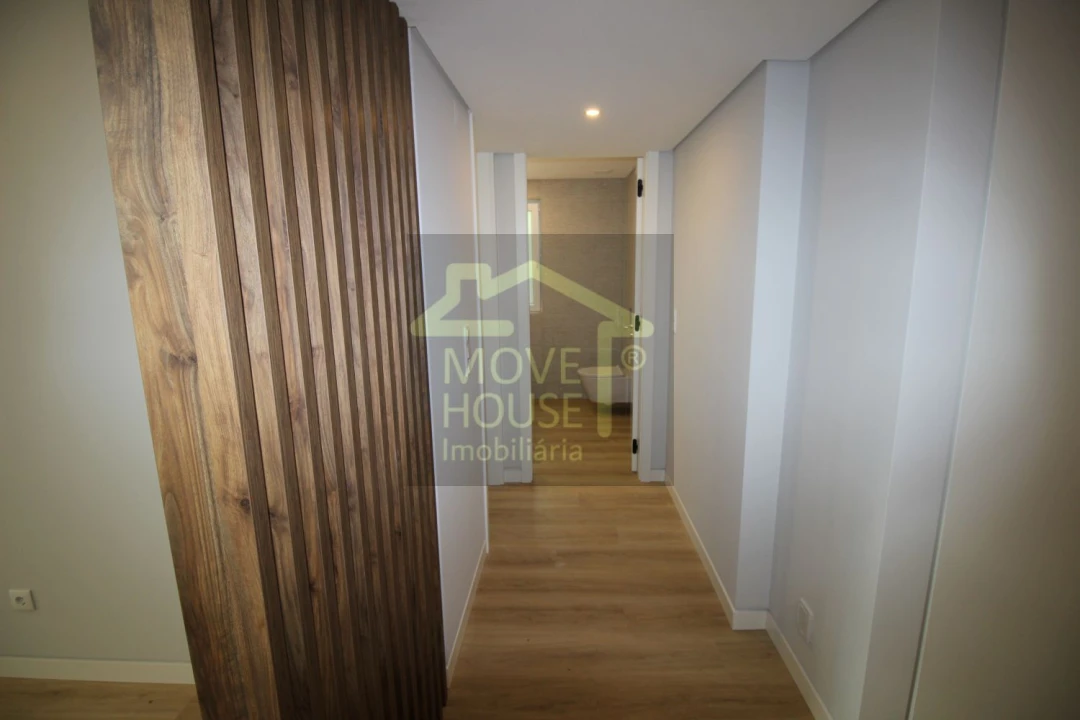Apartamento T3 para Venda em Carcavelos e Parede Foto 31