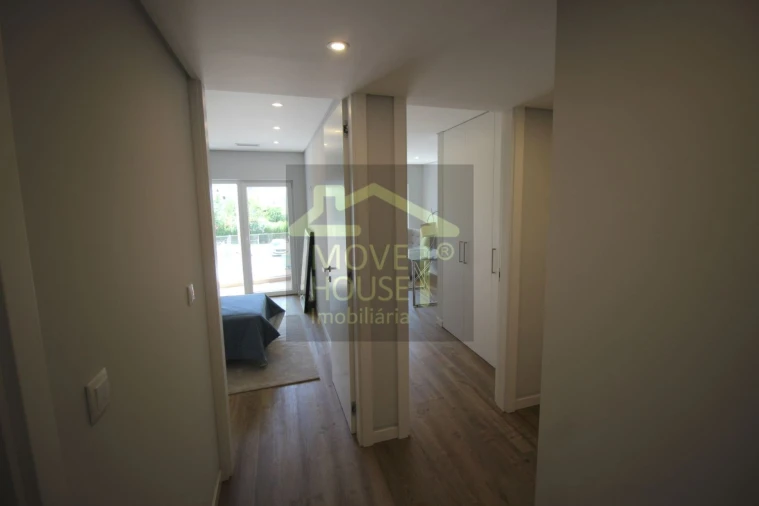 Apartamento T3 para Venda em Carcavelos e Parede Foto 17