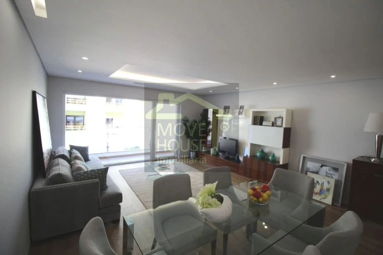 Apartamento T3 para Venda em Carcavelos e Parede Foto 7