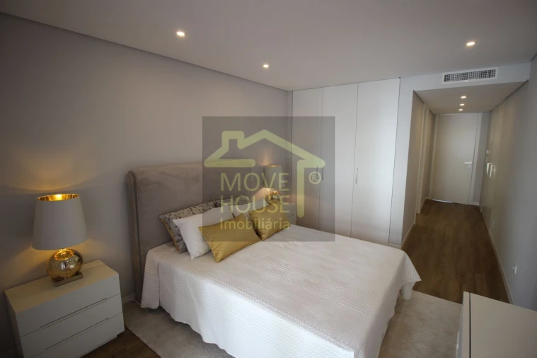 Apartamento T3 para Venda em Carcavelos e Parede Foto 13