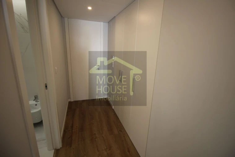 Apartamento T3 para Venda em Carcavelos e Parede Foto 21