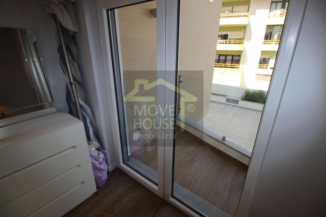 Apartamento T3 para Venda em Carcavelos e Parede Foto 15