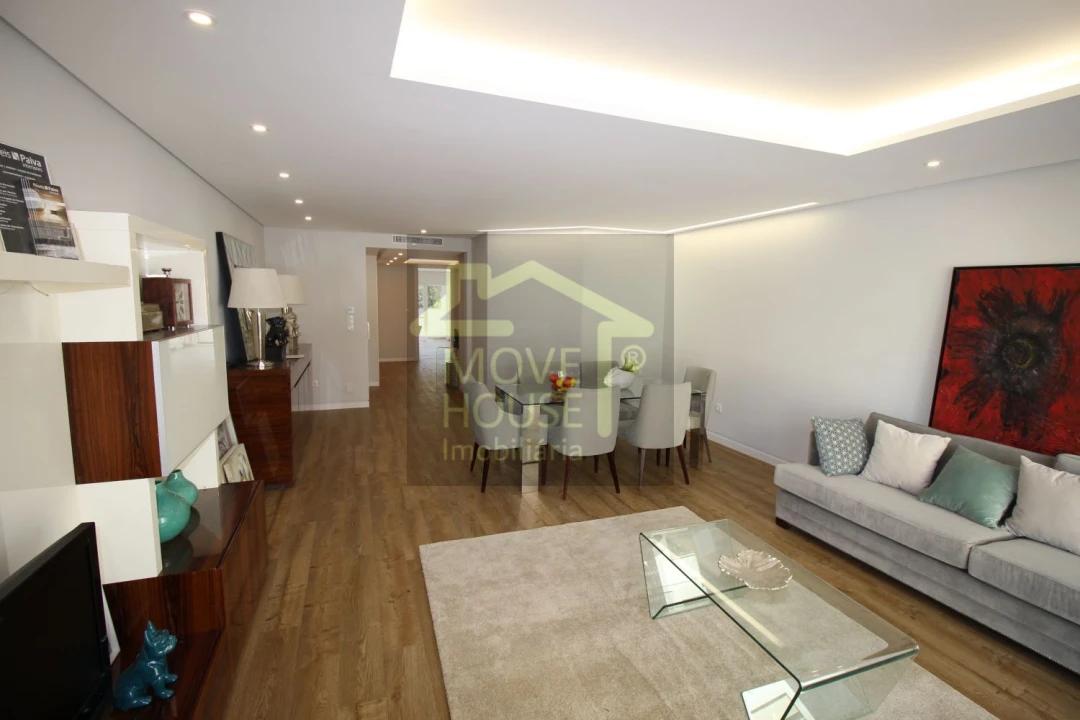 Apartamento T3 para Venda em Carcavelos e Parede Foto 6