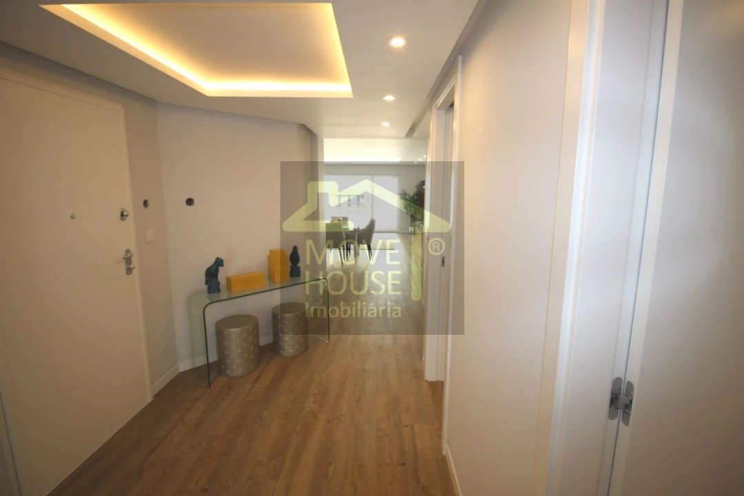 Apartamento T3 para Venda em Carcavelos e Parede Foto 5