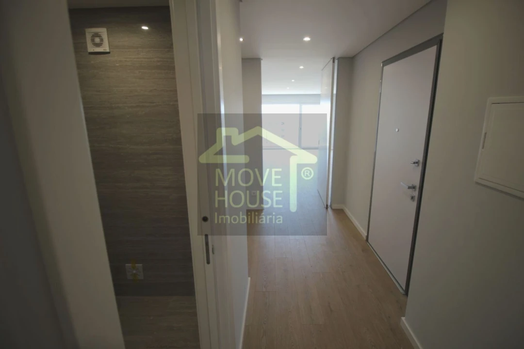 Apartamento T2 para Venda em Carcavelos e Parede Foto 14