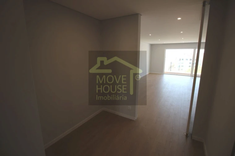 Apartamento T2 para Venda em Carcavelos e Parede Foto 16