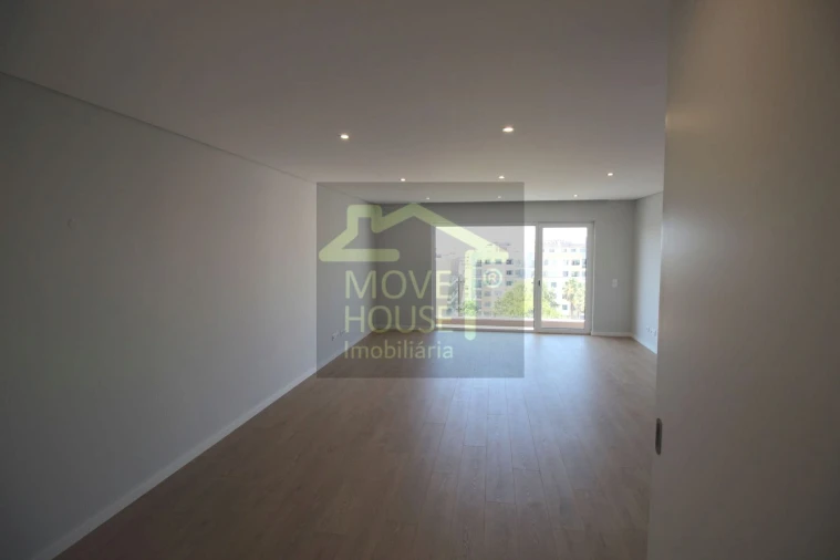 Apartamento T2 para Venda em Carcavelos e Parede Foto 12