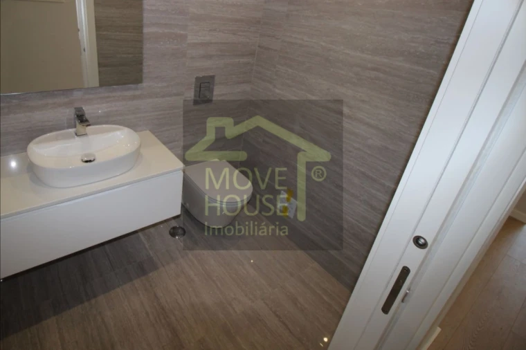 Apartamento T2 para Venda em Carcavelos e Parede Foto 13