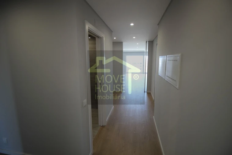 Apartamento T2 para Venda em Carcavelos e Parede Foto 15