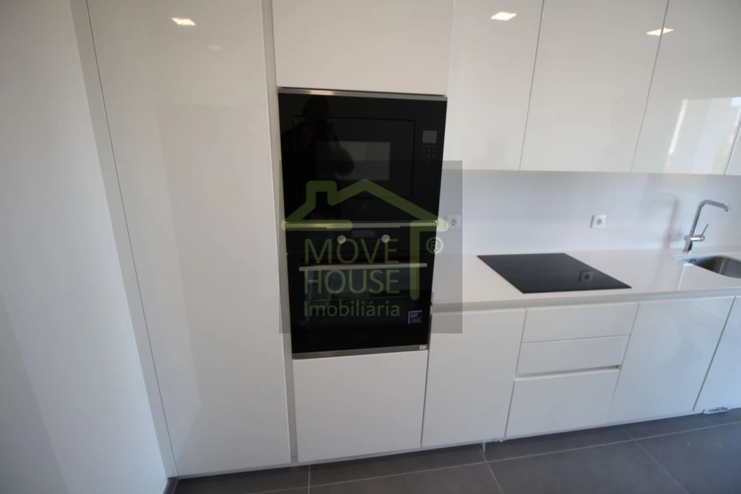 Apartamento T2 para Venda em Carcavelos e Parede Foto 24