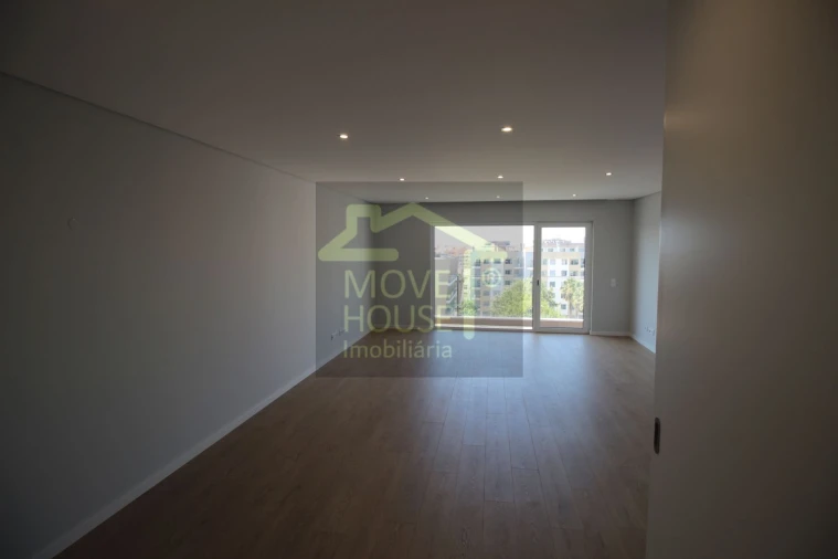 Apartamento T3 para Venda em Carcavelos e Parede Foto 10