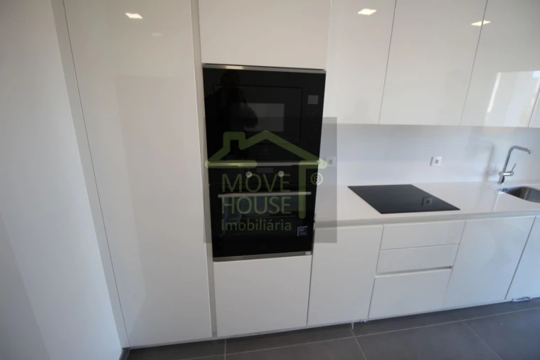 Apartamento T3 para Venda em Carcavelos e Parede Foto 24