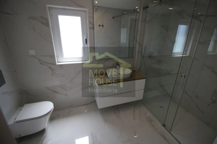 Apartamento T3 para Venda em Carcavelos e Parede Foto 36