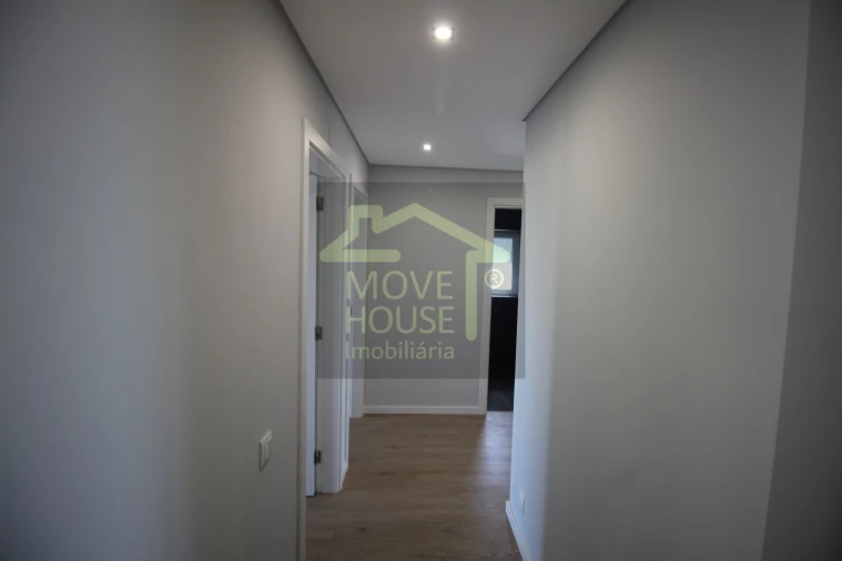 Apartamento T3 para Venda em Carcavelos e Parede Foto 25