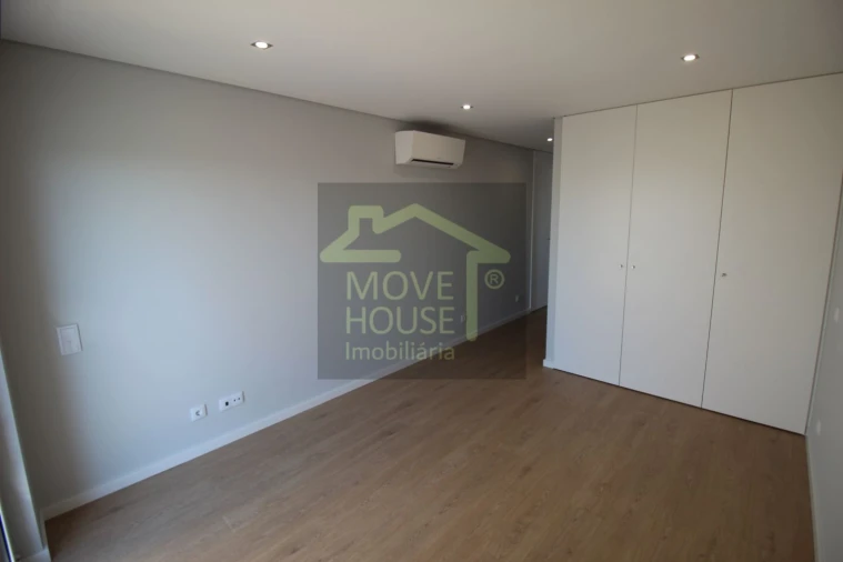 Apartamento T3 para Venda em Carcavelos e Parede Foto 40