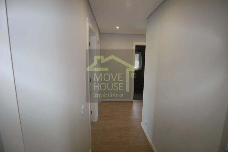 Apartamento T3 para Venda em Carcavelos e Parede Foto 14