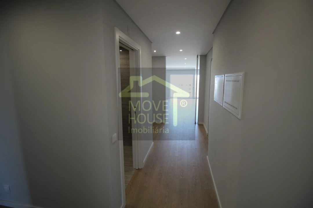 Apartamento T3 para Venda em Carcavelos e Parede Foto 13