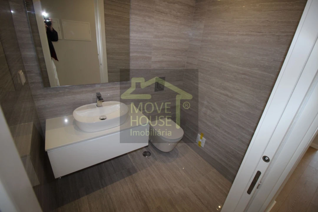 Apartamento T3 para Venda em Carcavelos e Parede Foto 11