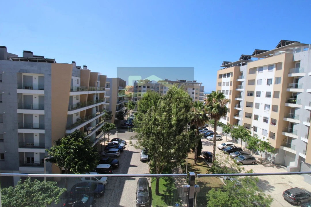 Apartamento T3 para Venda em Carcavelos e Parede Foto 1