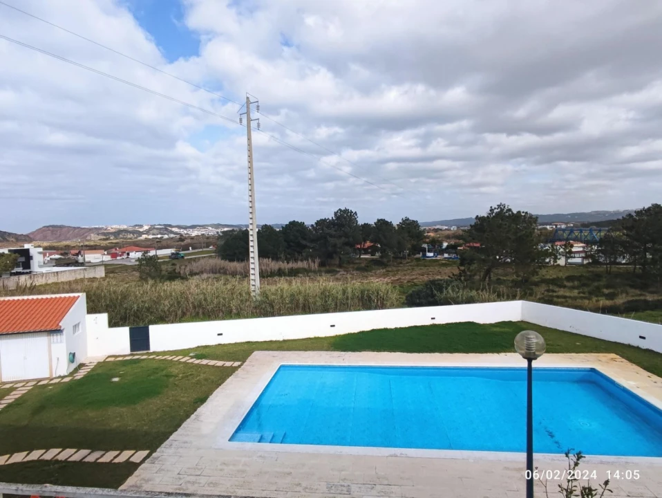 Apartamento T2 para Venda em Tornada e Salir do Porto Foto 18