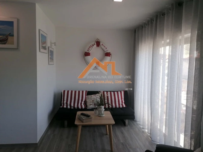 Apartamento T2 para Venda em Nazare Foto 3