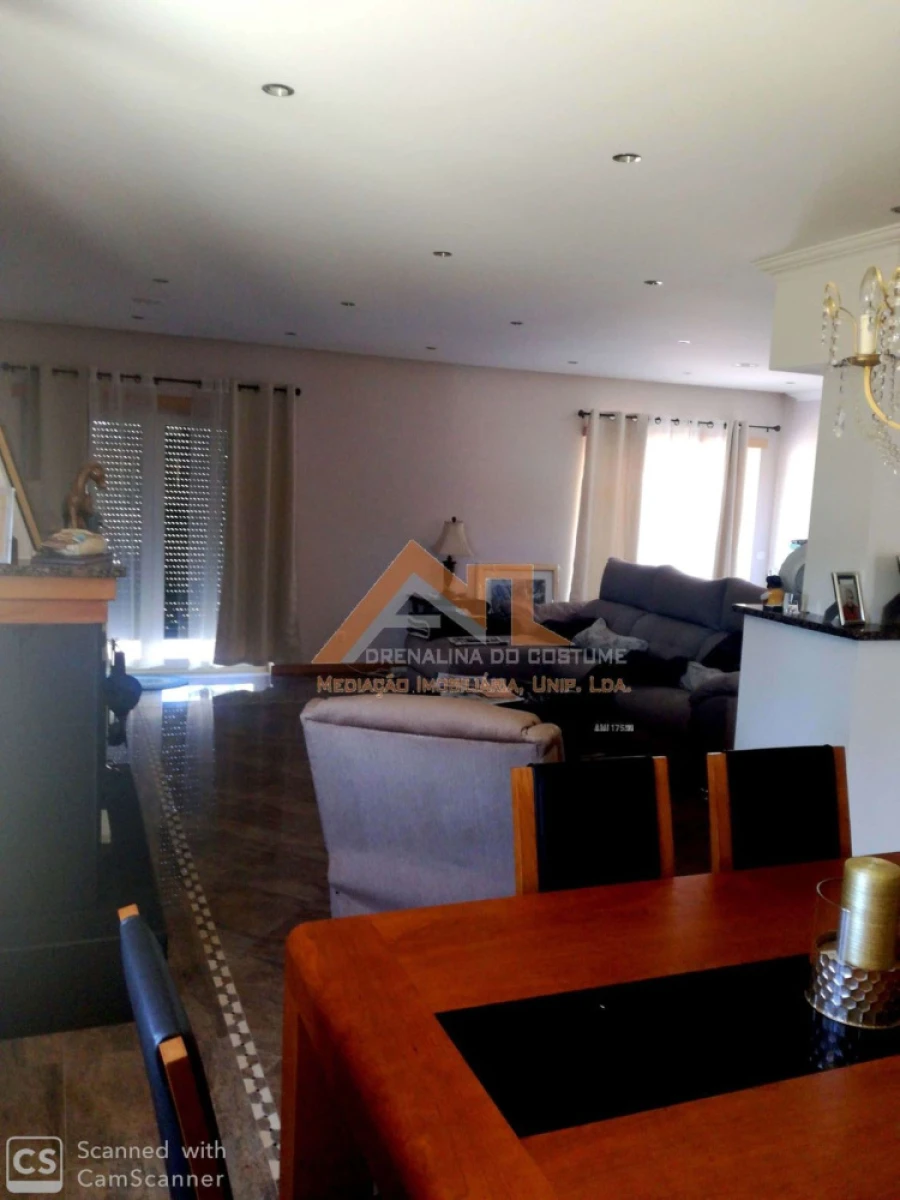 Moradia T4 para Venda em Tornada e Salir do Porto Foto 6