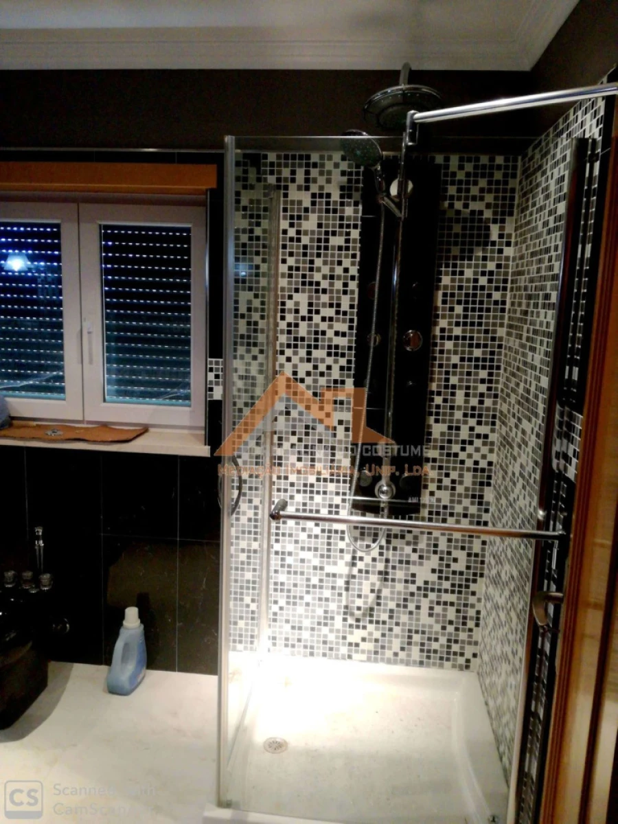 Moradia T4 para Venda em Tornada e Salir do Porto Foto 14