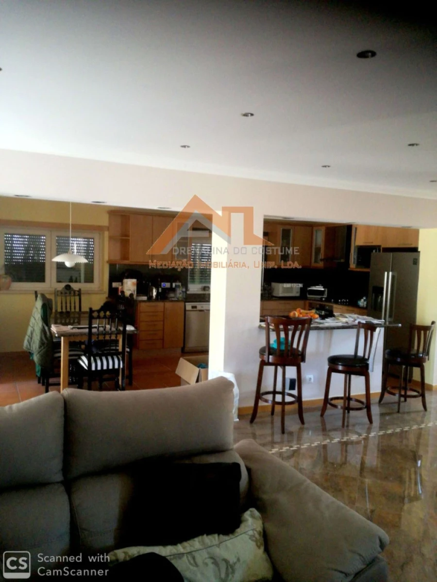 Moradia T4 para Venda em Tornada e Salir do Porto Foto 2