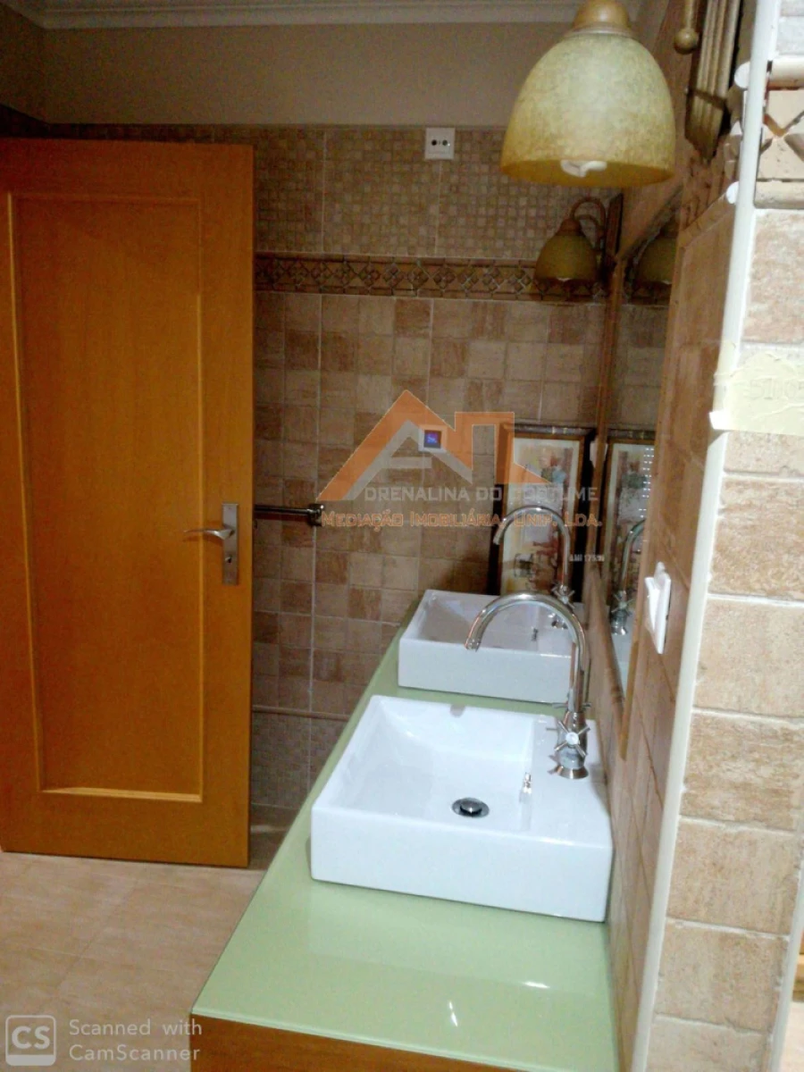 Moradia T4 para Venda em Tornada e Salir do Porto Foto 22