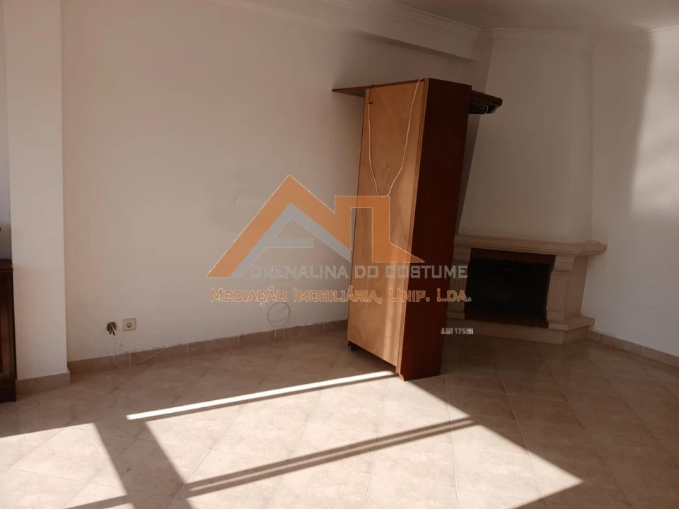 Apartamento T2 para Venda em Nazare Foto 10