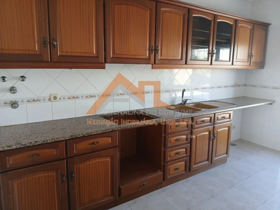 Apartamento T2 para Venda em Nazare Foto 1