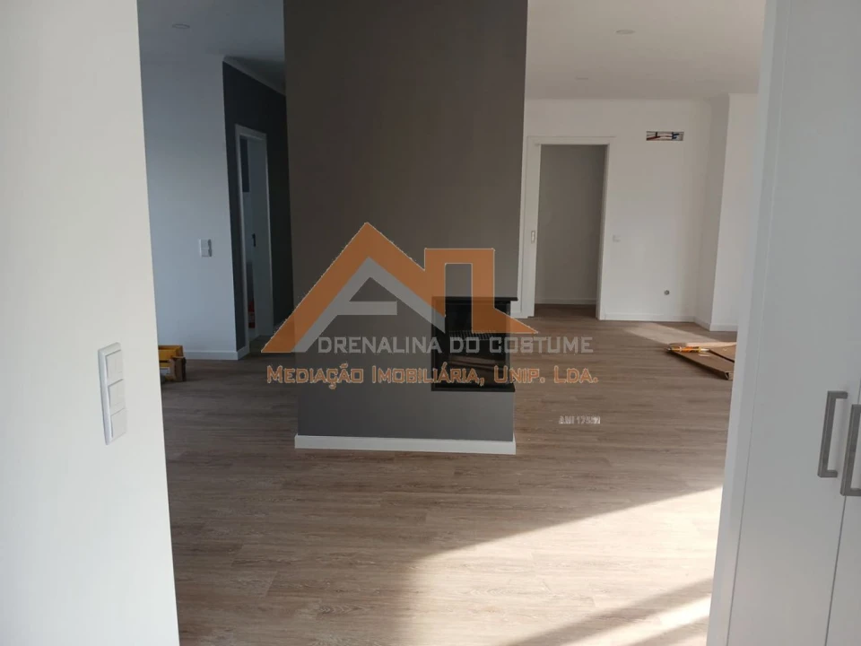 Moradia T3 para Venda em Amoreira Foto 8