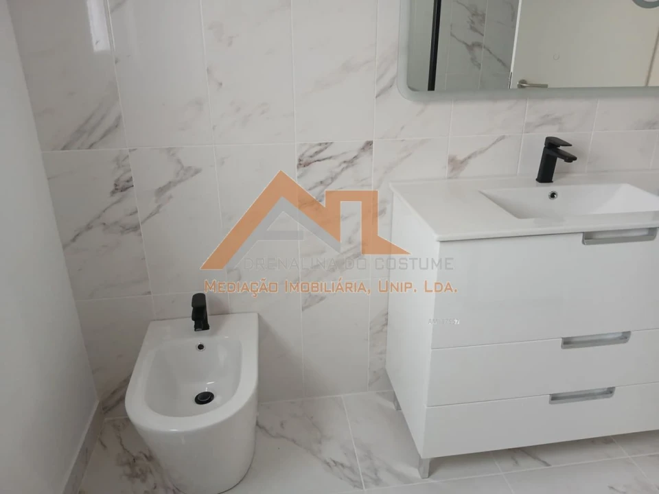 Moradia T3 para Venda em Amoreira Foto 17